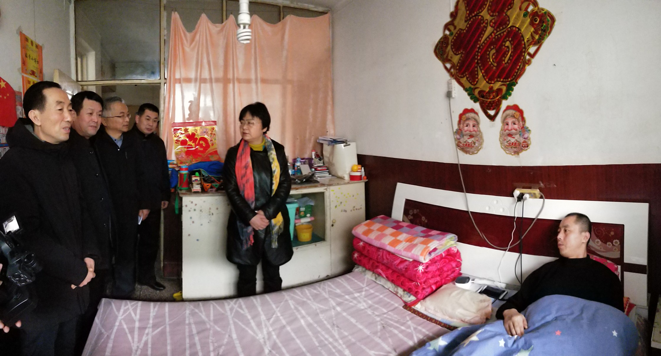 省總工會副主席韓麗珍一行慰問我公司困難職工